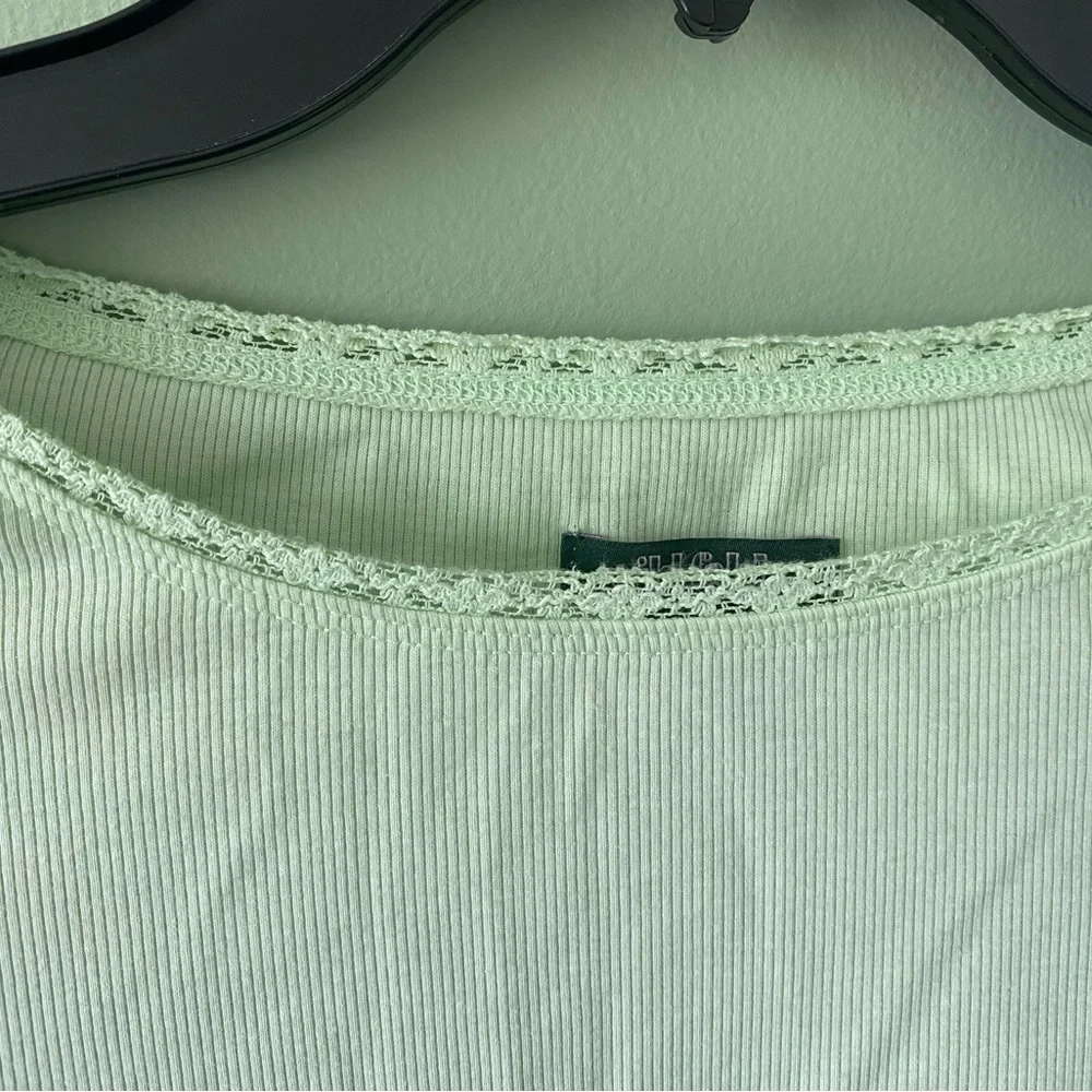 green longsleeve top - Picture 4 of 4